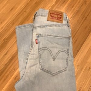 Mile High Super Skinny Levis - Size 26 - light wash denim
